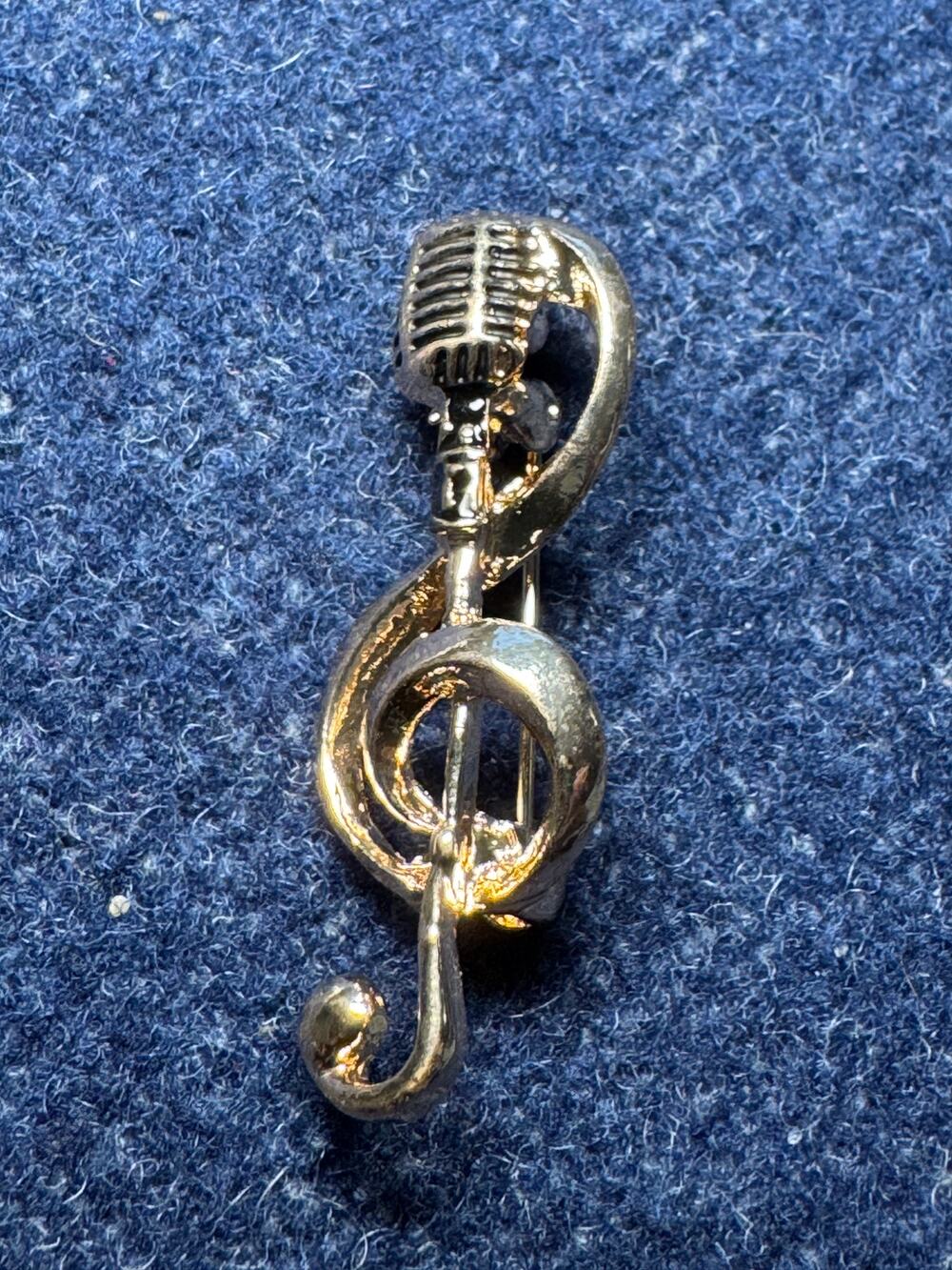 Gold Tone Microphone on G Clef Note Brooch